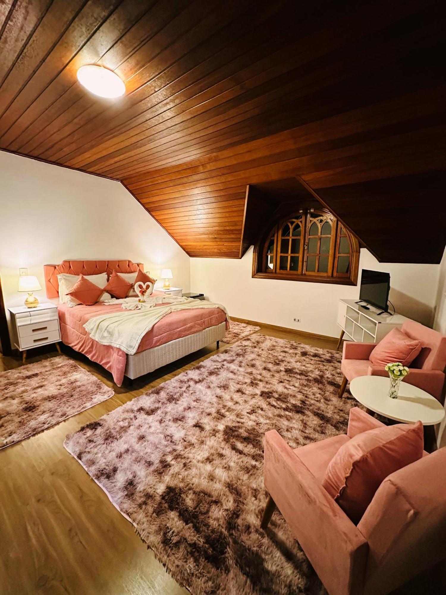Hotel Boutique Blue Village Campos do Jordão